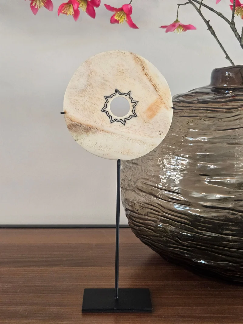 Ornament Schijf op Voet Creme Naturel
