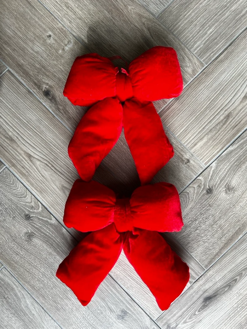 Set van 2 Stoffen Strik Ornamenten – Rood – 29 cm
