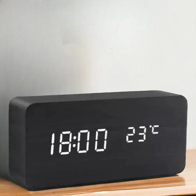 Houten LED Wekker met Spraakbesturing en Temperatuurweergave