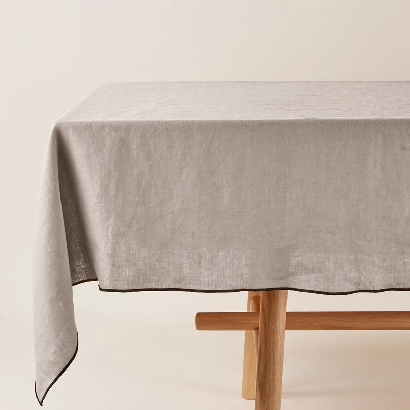 Madura tafelkleed Carlina - beige/zwart - 170x320cm